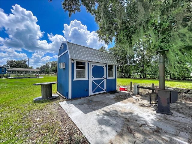 10820 S COUNTY ROAD 39 S, Lithia, FL 33547