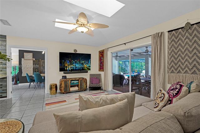 6952 SW 149th Ter, Palmetto Bay, FL 33158
