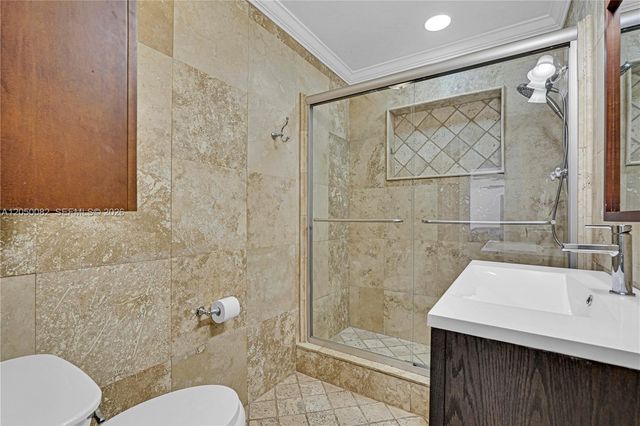 6952 SW 149th Ter, Palmetto Bay, FL 33158