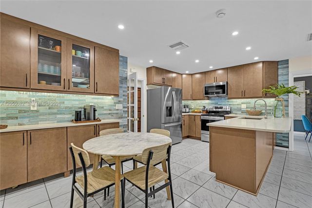 6952 SW 149th Ter, Palmetto Bay, FL 33158
