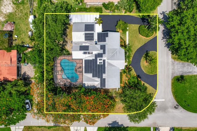 6952 SW 149th Ter, Palmetto Bay, FL 33158