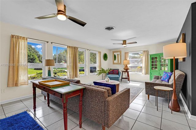 6952 SW 149th Ter, Palmetto Bay, FL 33158