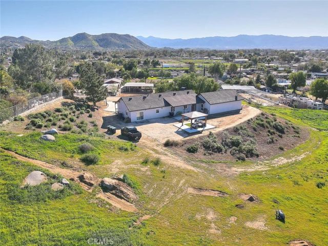 575 Scotts Lane, Norco, CA 92860