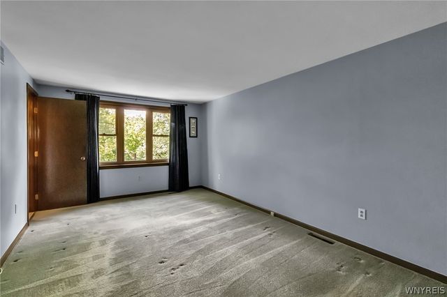 8340 West Point Drive, Clarence, NY 14051