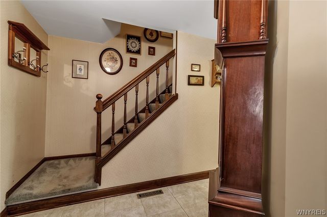 8340 West Point Drive, Clarence, NY 14051