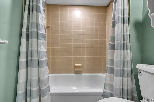 8340 West Point Drive, Clarence, NY 14051