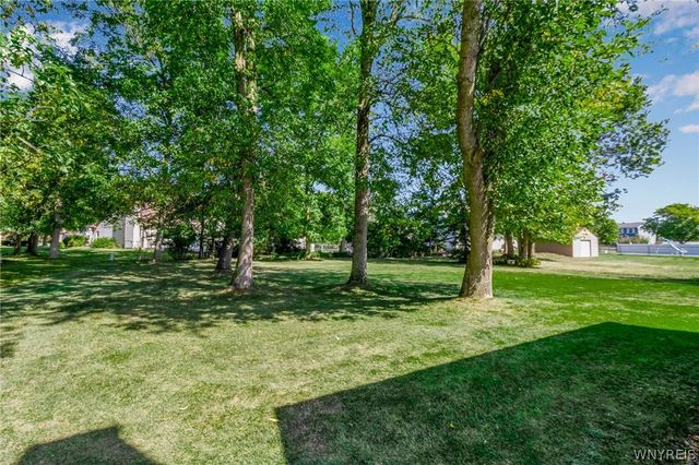 8340 West Point Drive, Clarence, NY 14051