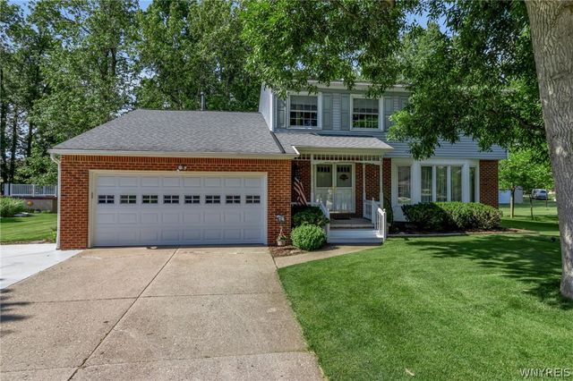 8340 West Point Drive, Clarence, NY 14051