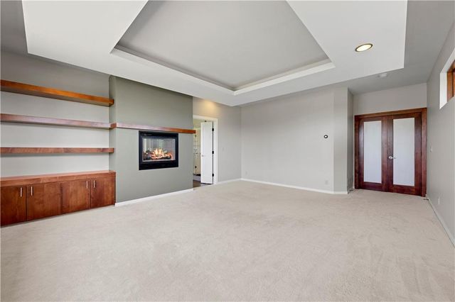 15201 Bond Street, Overland Park, KS 66221