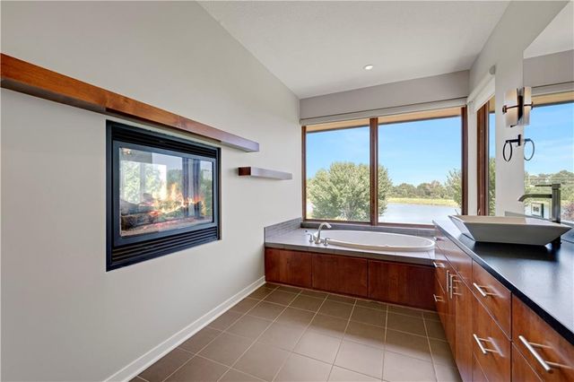 15201 Bond Street, Overland Park, KS 66221