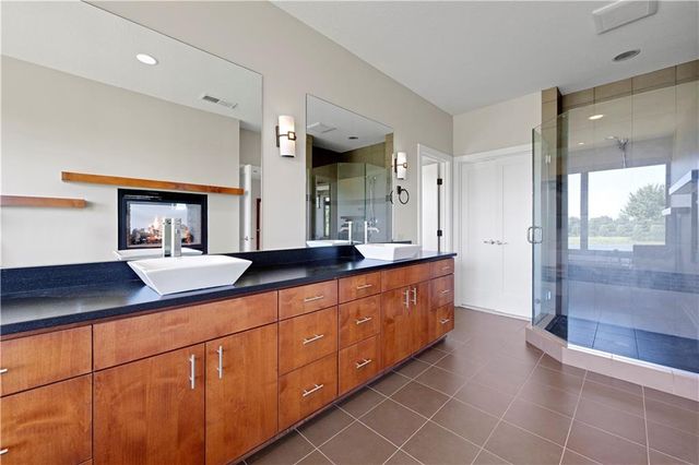 15201 Bond Street, Overland Park, KS 66221