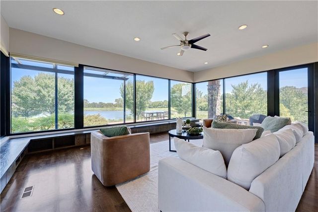 15201 Bond Street, Overland Park, KS 66221