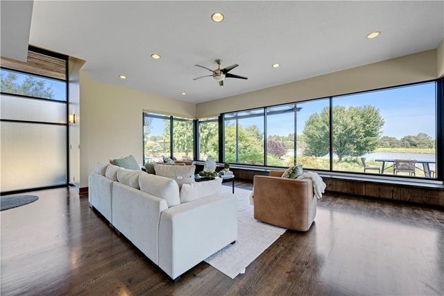15201 Bond Street, Overland Park, KS 66221