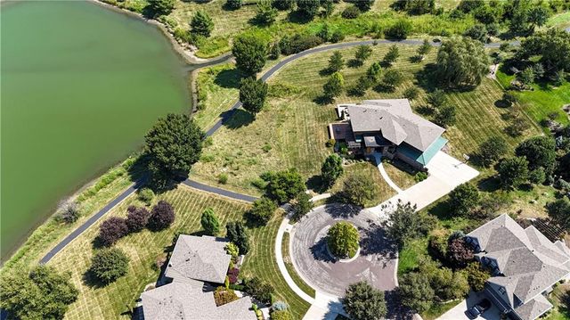 15201 Bond Street, Overland Park, KS 66221