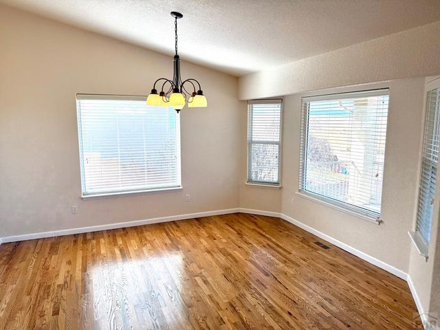 5405 Peregrine Dr, Pueblo, CO 81005