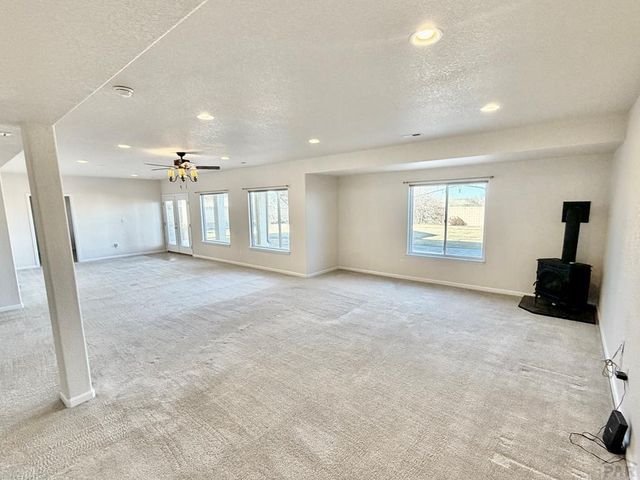 5405 Peregrine Dr, Pueblo, CO 81005