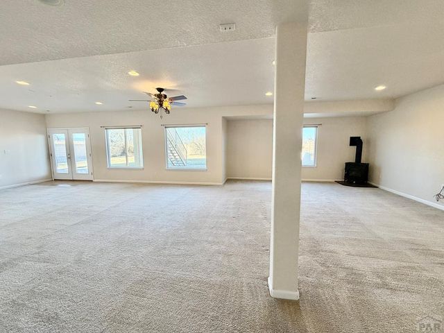 5405 Peregrine Dr, Pueblo, CO 81005