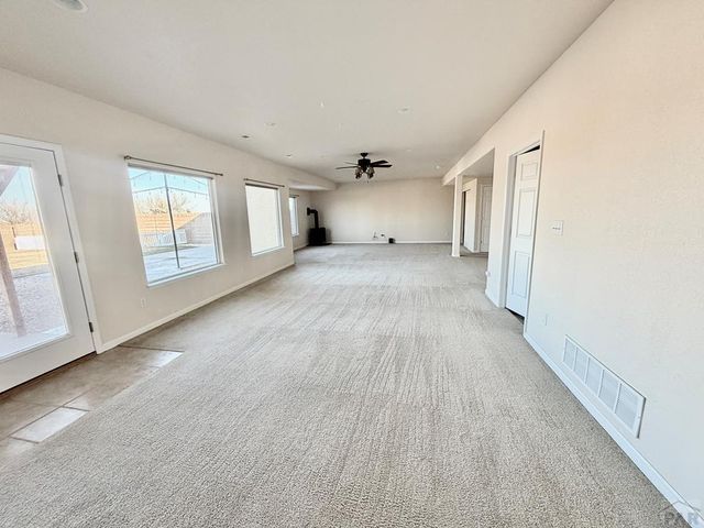 5405 Peregrine Dr, Pueblo, CO 81005