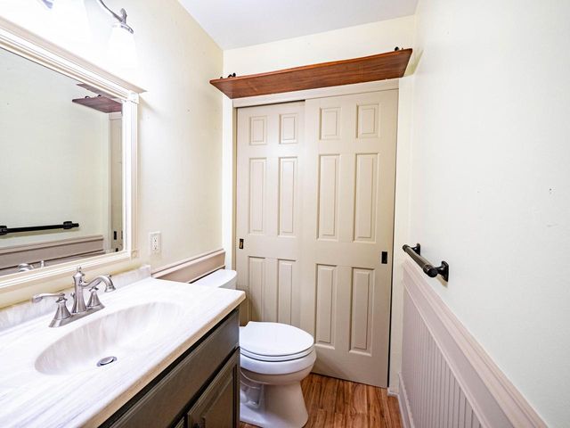 5872 Riverside DRIVE, Greendale, WI 53129