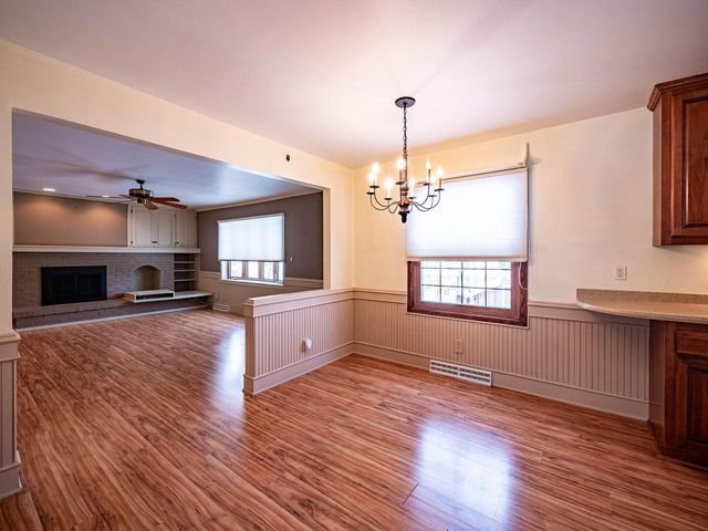 5872 Riverside DRIVE, Greendale, WI 53129