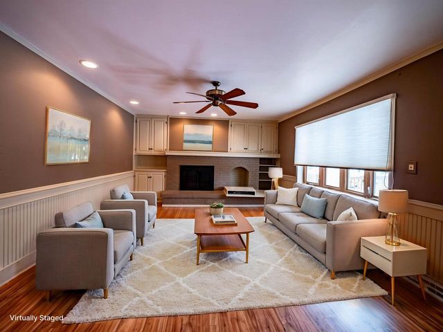 5872 Riverside DRIVE, Greendale, WI 53129