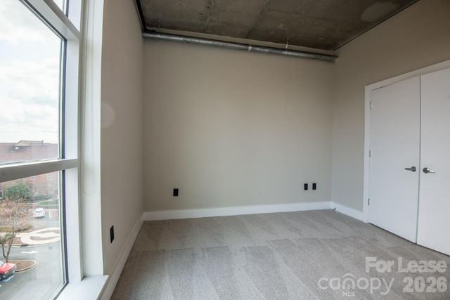 505 E 6th Street 504, Charlotte, NC 28202