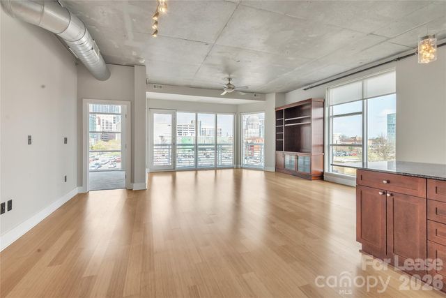 505 E 6th Street 504, Charlotte, NC 28202