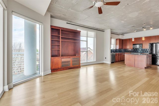 505 E 6th Street 504, Charlotte, NC 28202