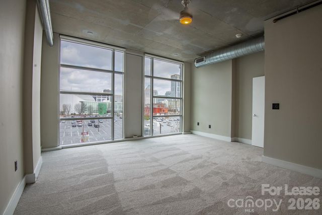 505 E 6th Street 504, Charlotte, NC 28202