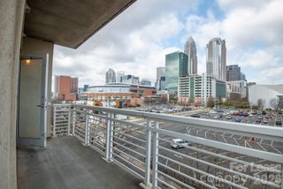 505 E 6th Street 504, Charlotte, NC 28202
