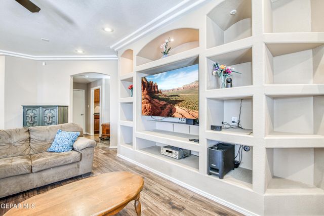 12050 STANSBURY Drive, El Paso, TX 79928