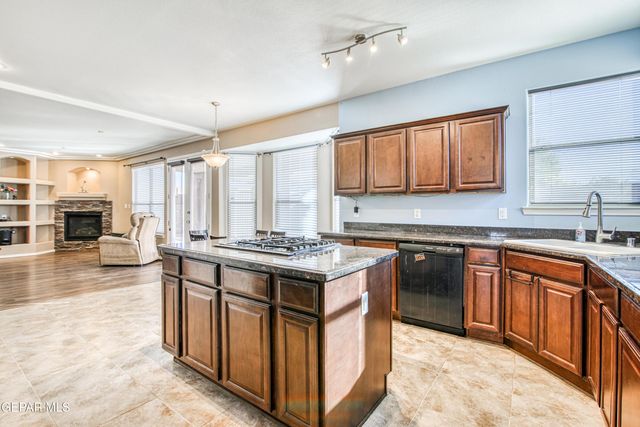 12050 STANSBURY Drive, El Paso, TX 79928