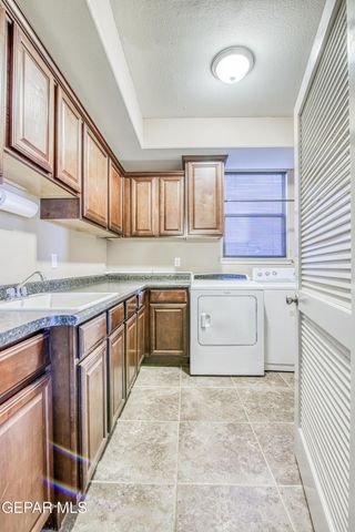 12050 STANSBURY Drive, El Paso, TX 79928