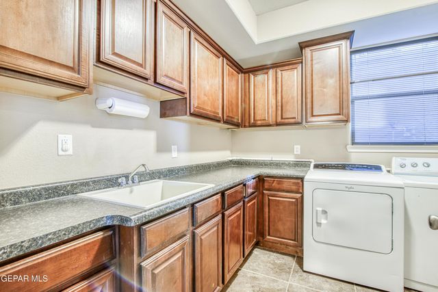 12050 STANSBURY Drive, El Paso, TX 79928