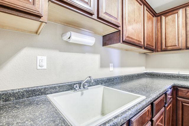 12050 STANSBURY Drive, El Paso, TX 79928