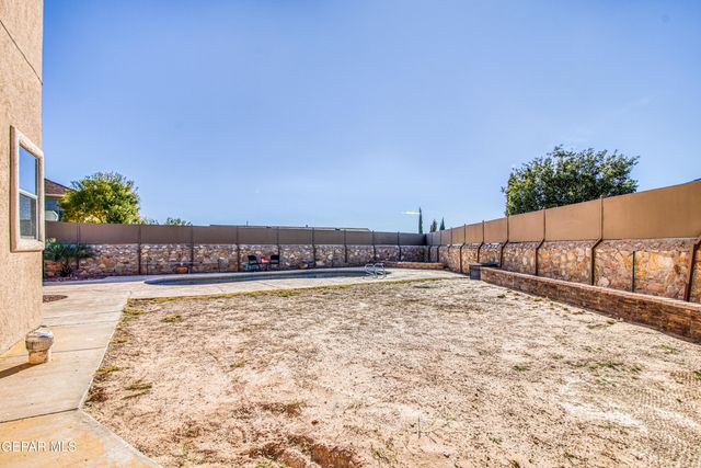 12050 STANSBURY Drive, El Paso, TX 79928