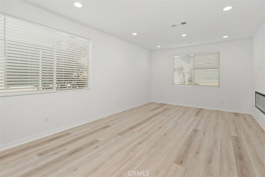 Image 4 of property listing at 32844 Brunello, Temecula, CA 92591