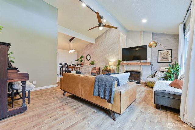 6727 77th St Ct NW, Gig Harbor, WA 98335