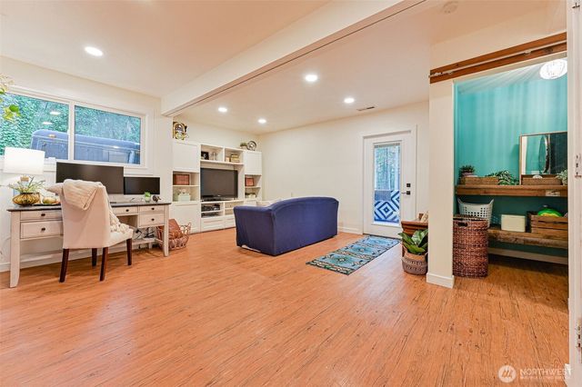 6727 77th St Ct NW, Gig Harbor, WA 98335