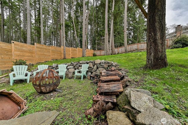 6727 77th St Ct NW, Gig Harbor, WA 98335