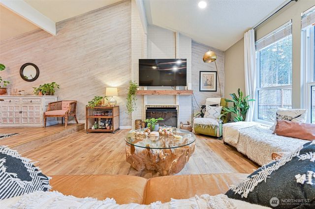 6727 77th St Ct NW, Gig Harbor, WA 98335