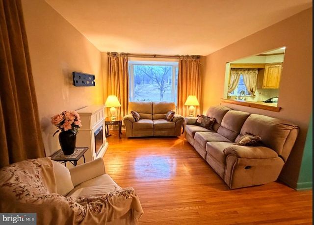 2828 HOLME AVE, Philadelphia, PA 19152