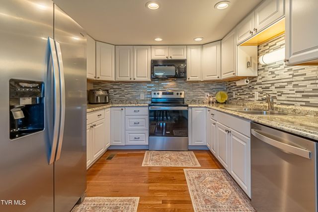 22262 Driftwood Lane, Abingdon, VA 24211