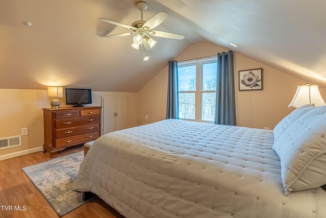 22262 Driftwood Lane, Abingdon, VA 24211