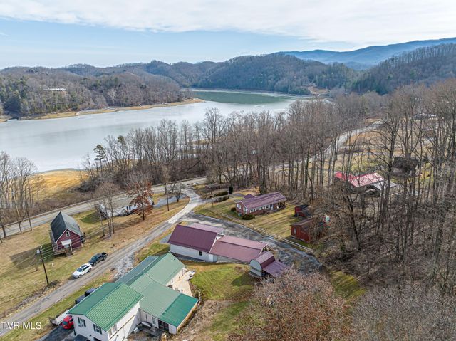 22262 Driftwood Lane, Abingdon, VA 24211