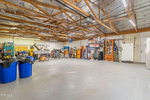 22262 Driftwood Lane, Abingdon, VA 24211