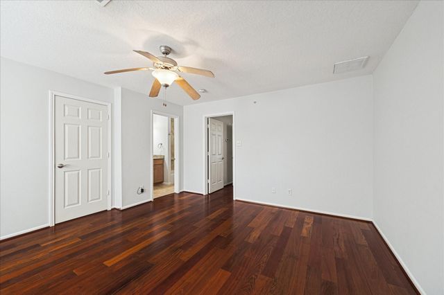 12681 Rip Van Winkle Drive 32, Houston, TX 77024