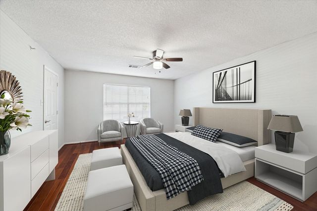 12681 Rip Van Winkle Drive 32, Houston, TX 77024