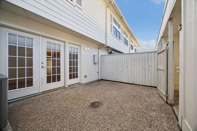 12681 Rip Van Winkle Drive 32, Houston, TX 77024