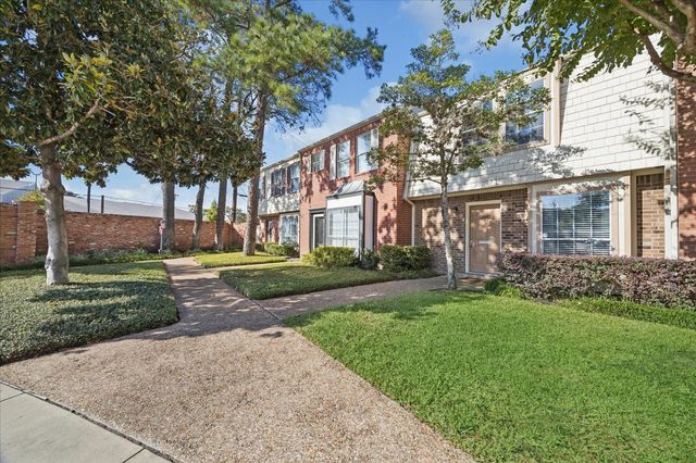 12681 Rip Van Winkle Drive 32, Houston, TX 77024